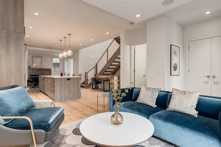 Insurance Stays and Corporate Housing in Calgary – A Better Way to Book