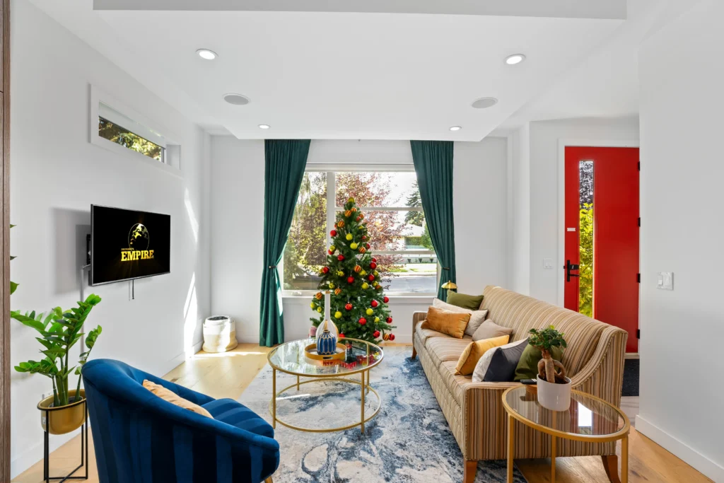 Cozy living room with Christmas tree
Christmas & Holiday Stays